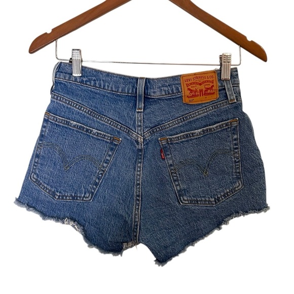 Levi's 501 Original Shorts- High Waist Cut Off Denim
shorts- Size 26 - Picture 6 of 11